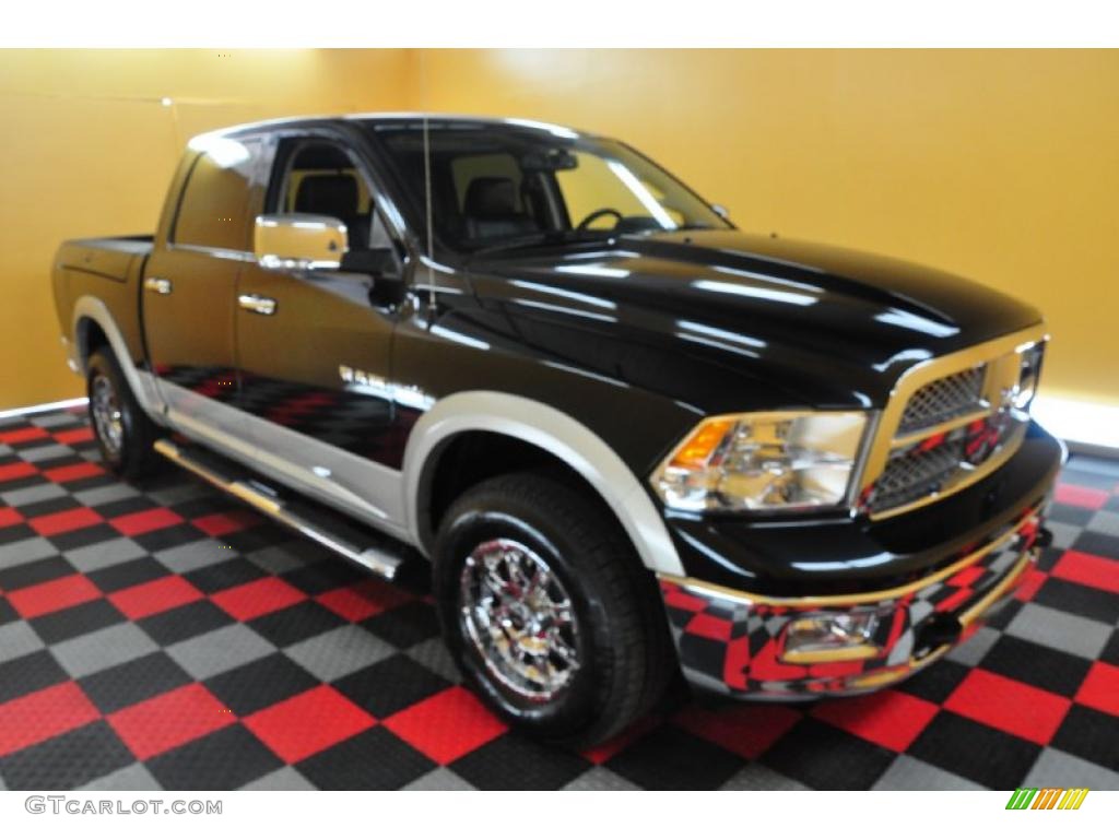 2009 Ram 1500 Laramie Crew Cab 4x4 - Brilliant Black Crystal Pearl / Dark Slate Gray photo #1