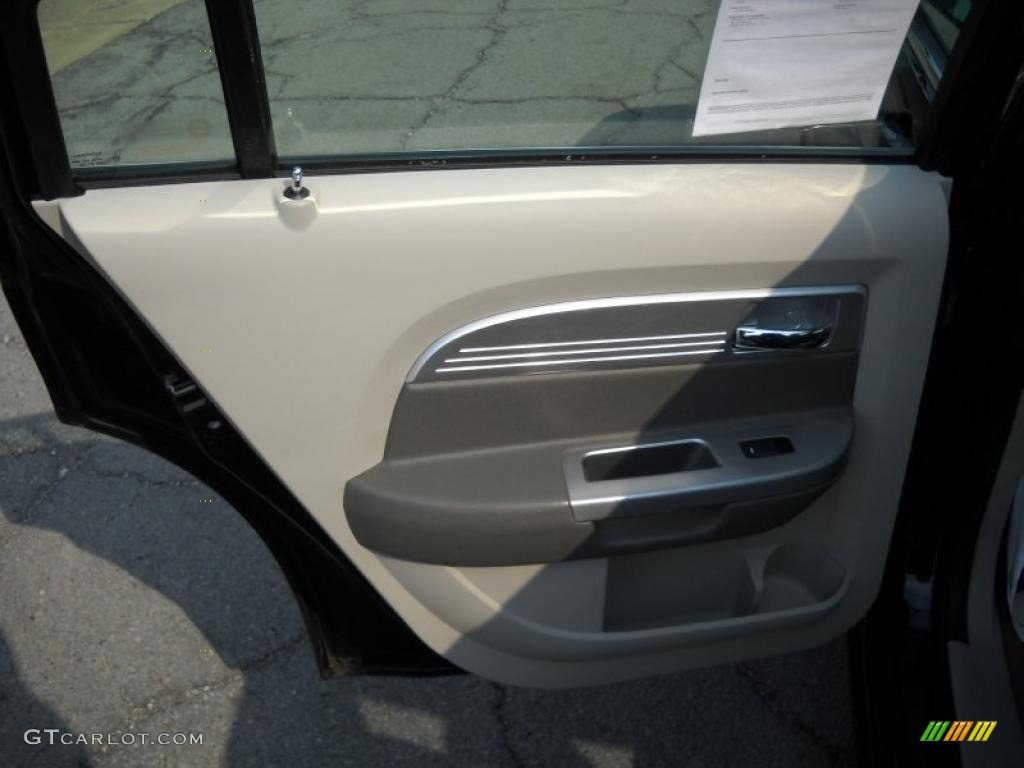 2007 Sebring Touring Sedan - Brilliant Black Crystal Pearl / Dark Slate Gray/Light Slate Gray photo #10