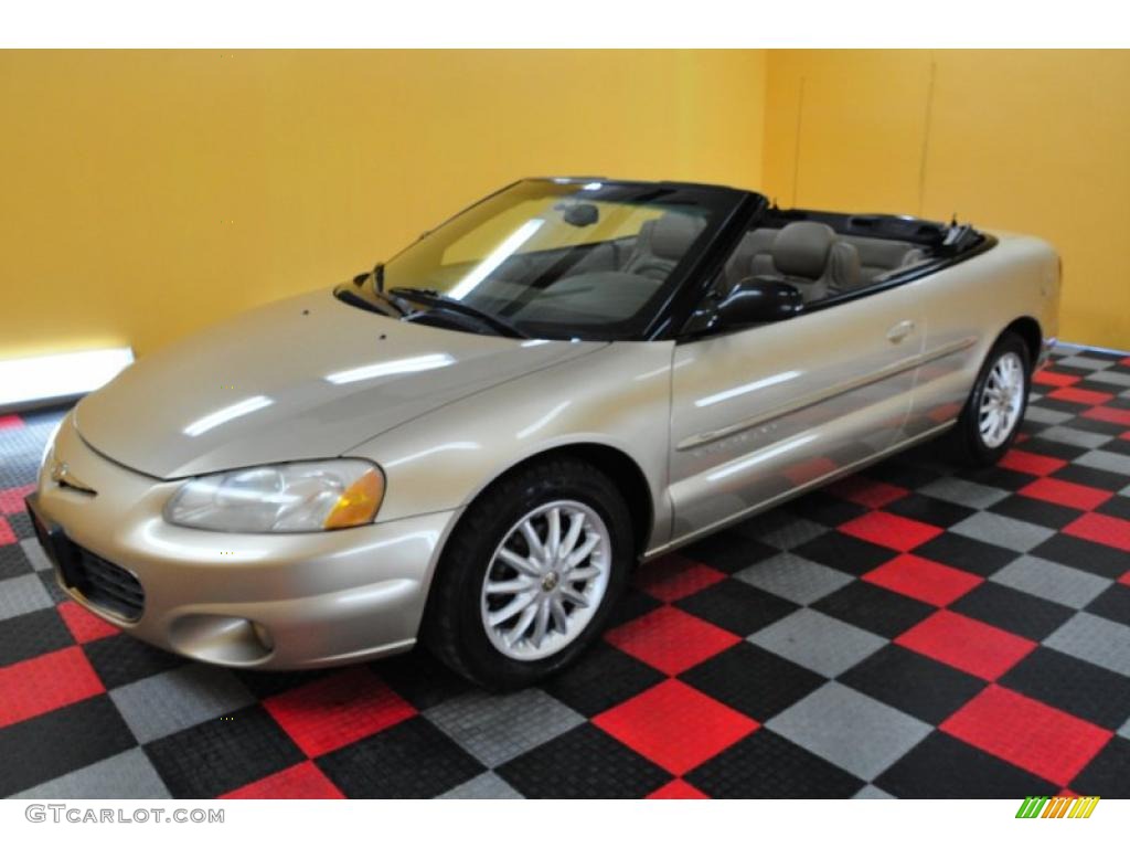 2001 Sebring LXi Convertible - Champagne Pearlcoat / Taupe photo #7