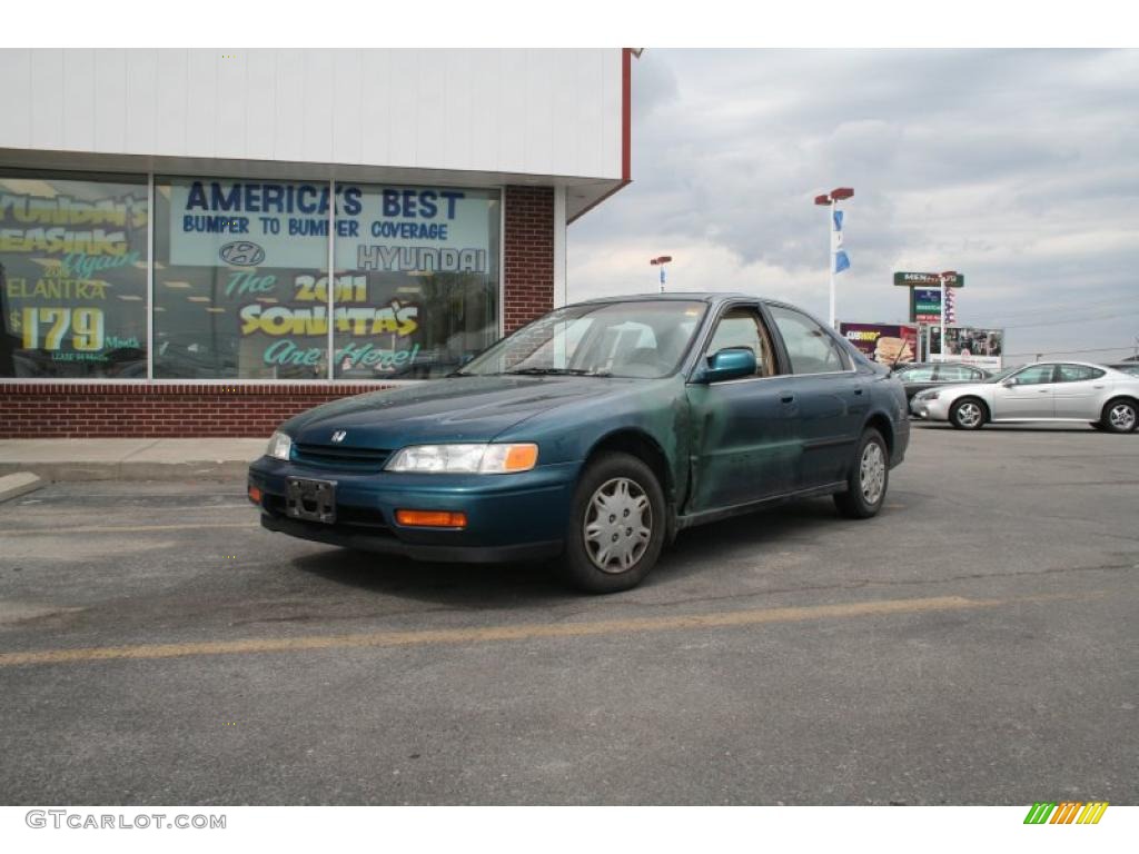 1995 Accord LX Sedan - Paradise Green Pearl / Beige photo #1