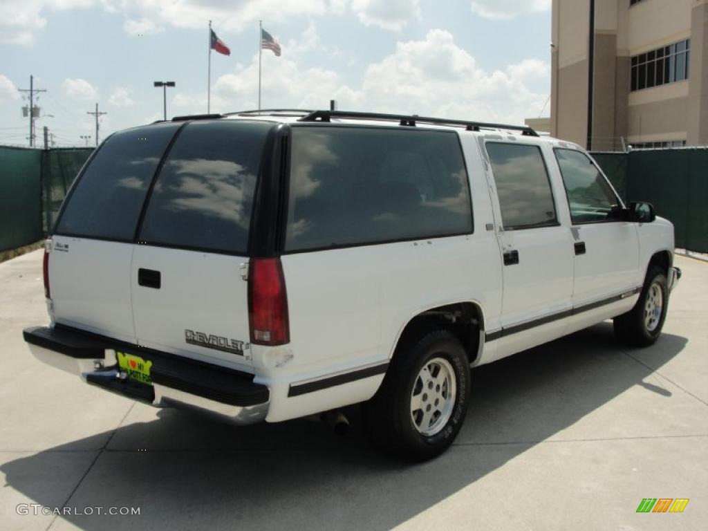 1994 Suburban C1500 - White / Denim Blue photo #3