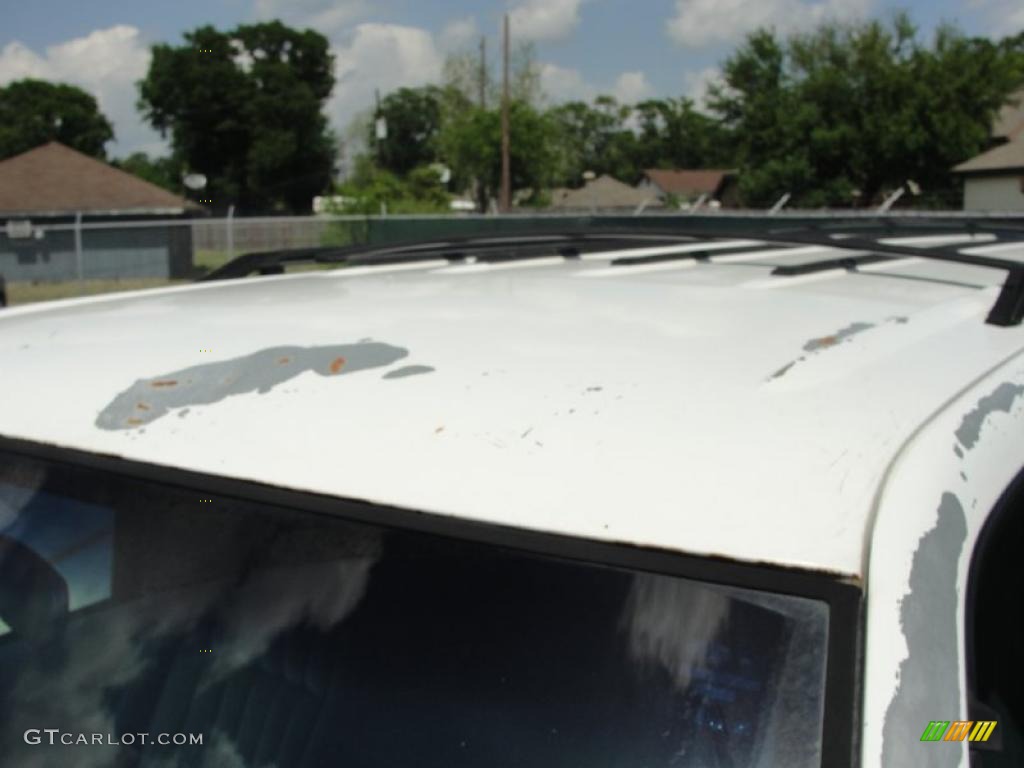 1994 Suburban C1500 - White / Denim Blue photo #25