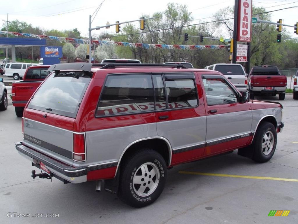 1992 S10 Blazer 4x4 - Apple Red / Red photo #5