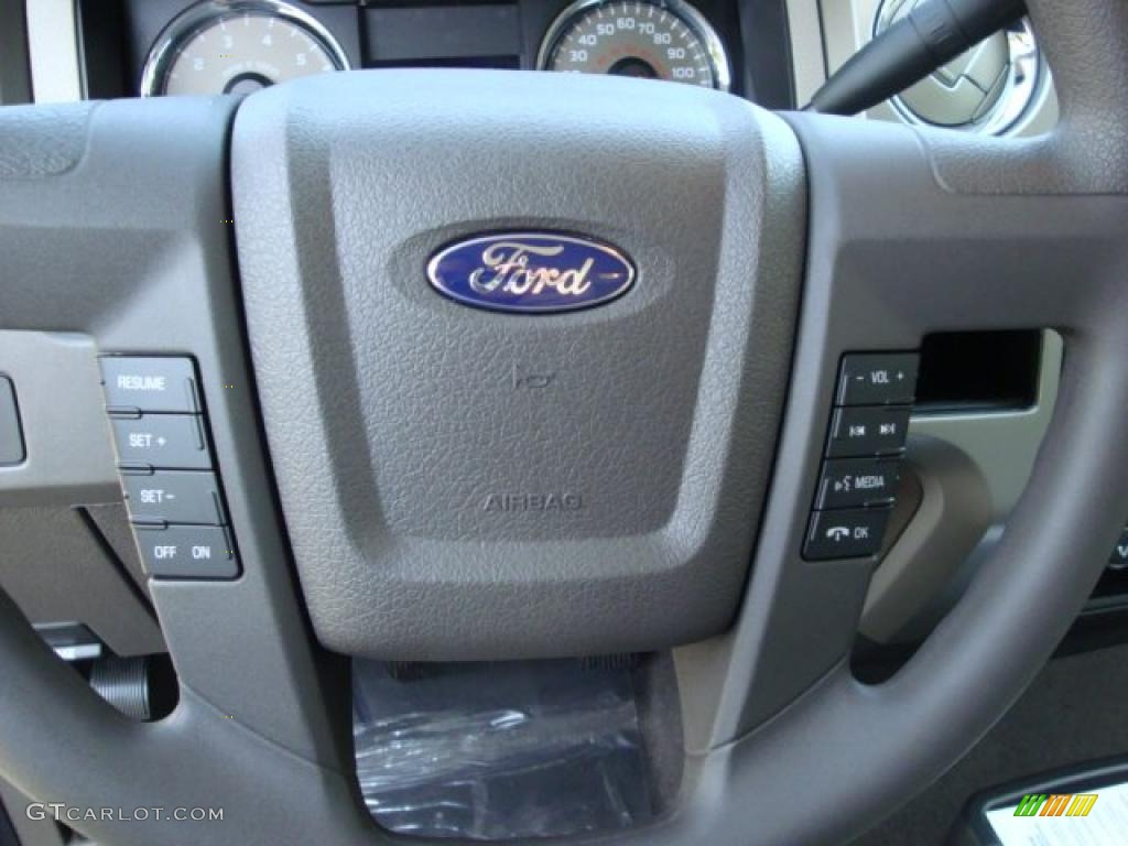 2010 F150 XLT SuperCab 4x4 - Ingot Silver Metallic / Medium Stone photo #18