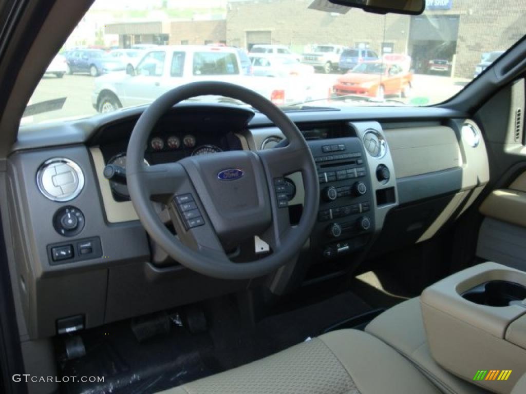 2010 F150 XLT SuperCab 4x4 - Tuxedo Black / Tan photo #8