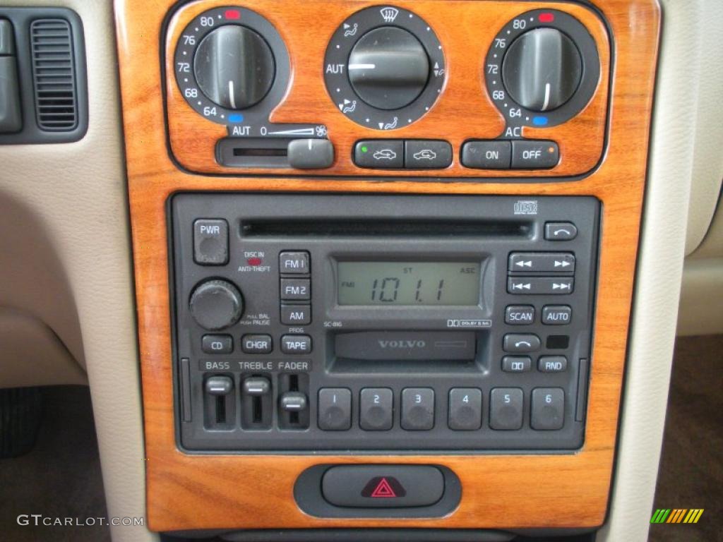 1998 S70 T5 - White / Tan photo #21