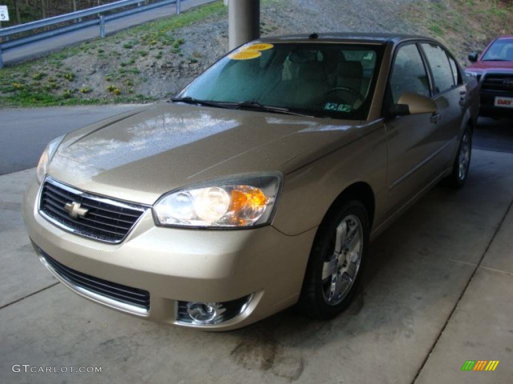 2006 Malibu LTZ Sedan - Sandstone Metallic / Cashmere Beige photo #5