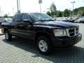 Brilliant Black - Dakota SLT Crew Cab Photo No. 7
