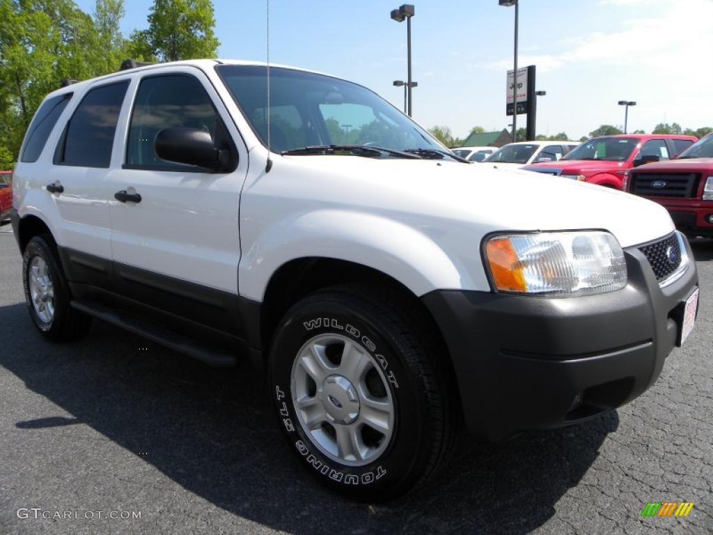 2003 Escape XLT V6 - Oxford White / Medium Dark Flint photo #1