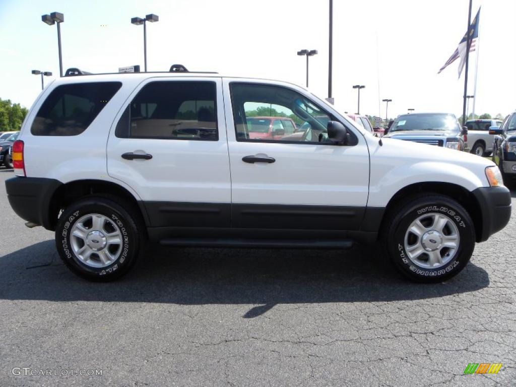 2003 Escape XLT V6 - Oxford White / Medium Dark Flint photo #2