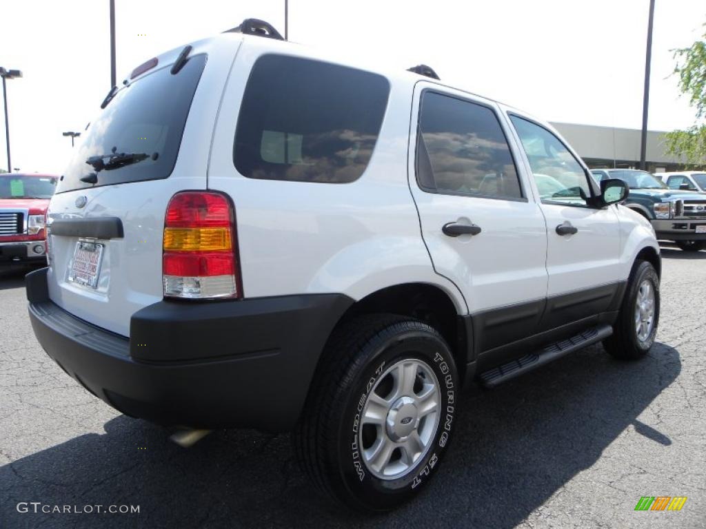 2003 Escape XLT V6 - Oxford White / Medium Dark Flint photo #3