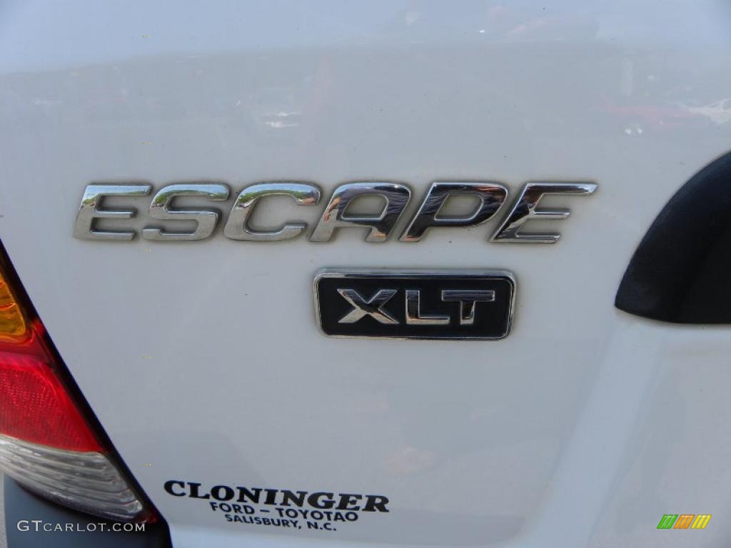 2003 Escape XLT V6 - Oxford White / Medium Dark Flint photo #14