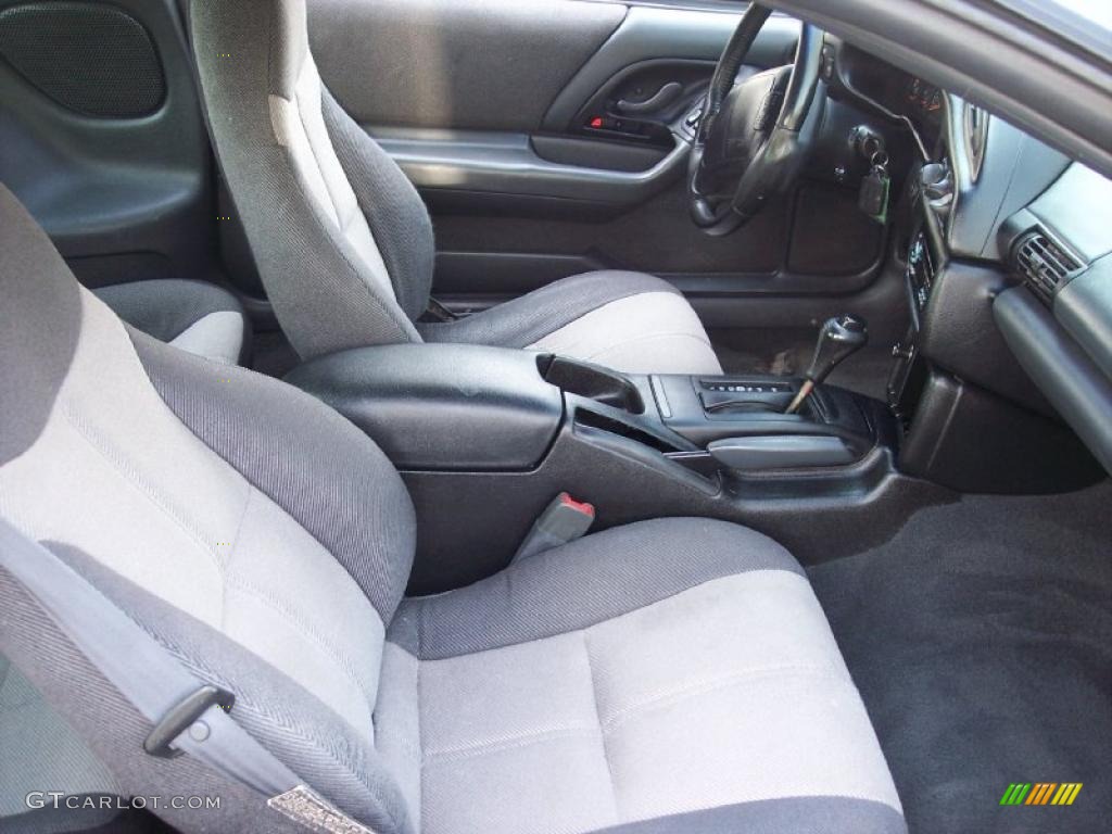 Dark Gray Interior 1995 Chevrolet Camaro Coupe Photo #28705684