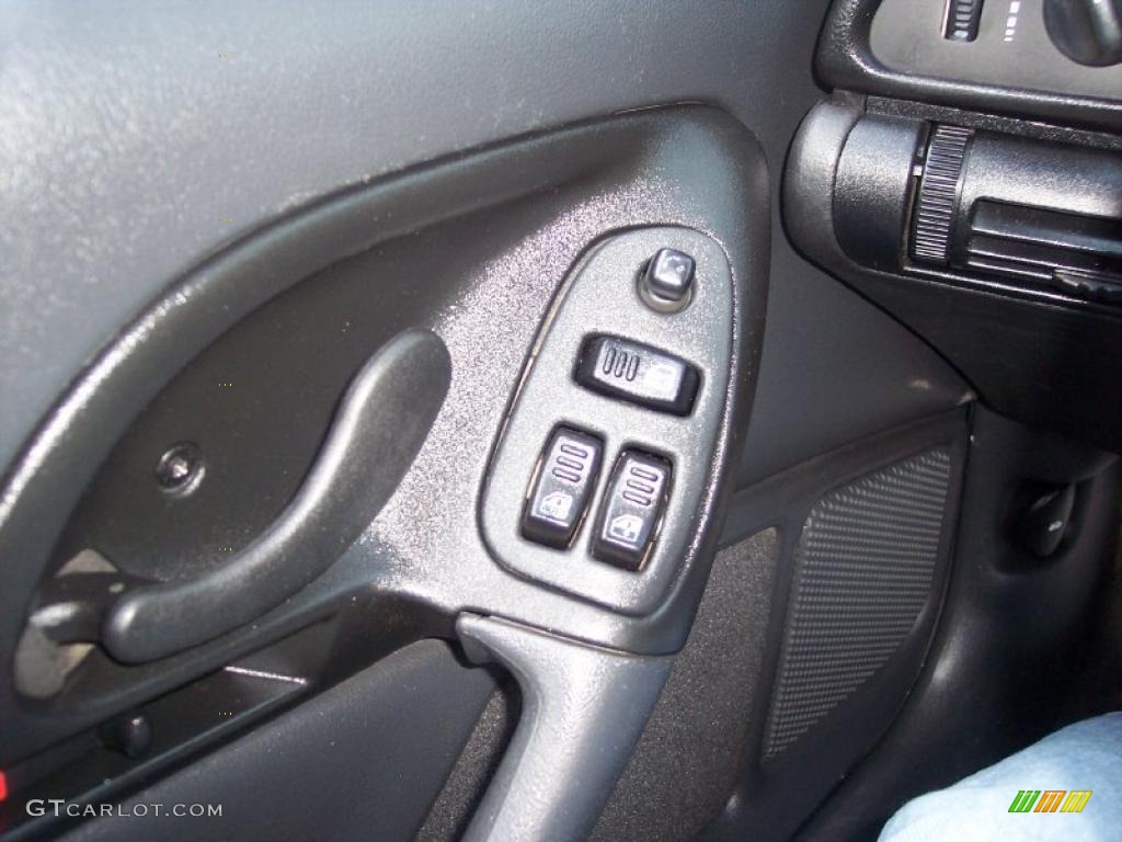 1995 Chevrolet Camaro Coupe Controls Photo #28705976