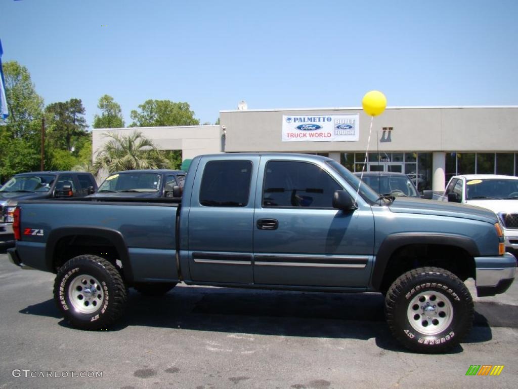 2006 Silverado 1500 Z71 Extended Cab 4x4 - Blue Granite Metallic / Dark Charcoal photo #10