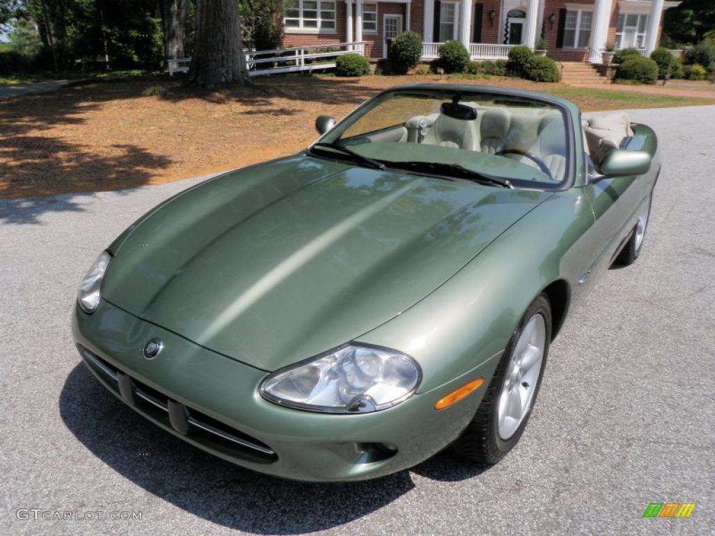 1999 XK XK8 Convertible - Alpine Green / Cashmere photo #2