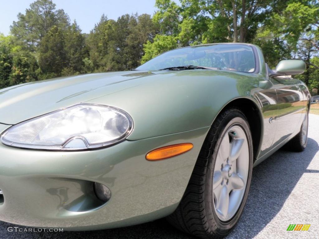 1999 XK XK8 Convertible - Alpine Green / Cashmere photo #21