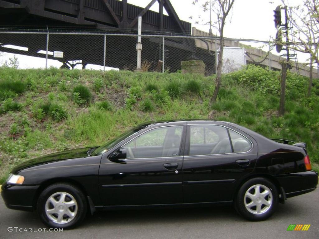 1999 Altima SE - Super Black / Blond photo #21