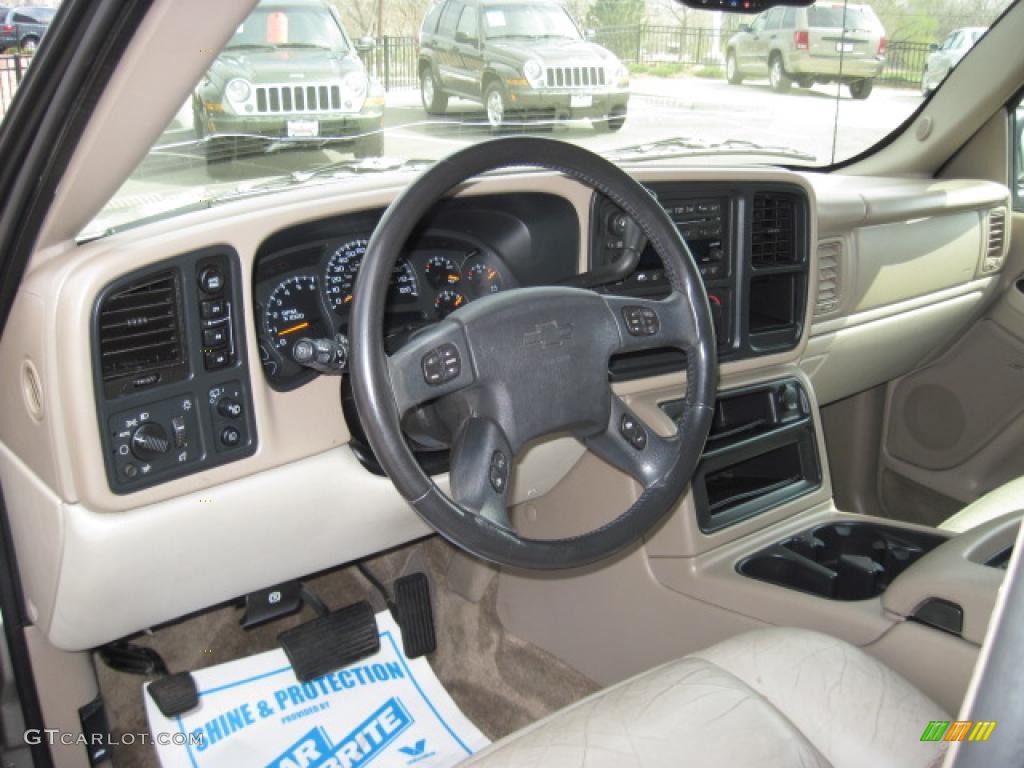 2003 Suburban 1500 LT 4x4 - Light Pewter Metallic / Tan/Neutral photo #14