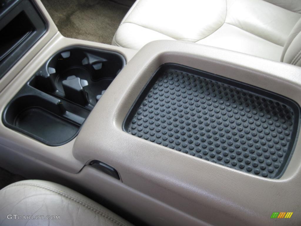 2003 Suburban 1500 LT 4x4 - Light Pewter Metallic / Tan/Neutral photo #19