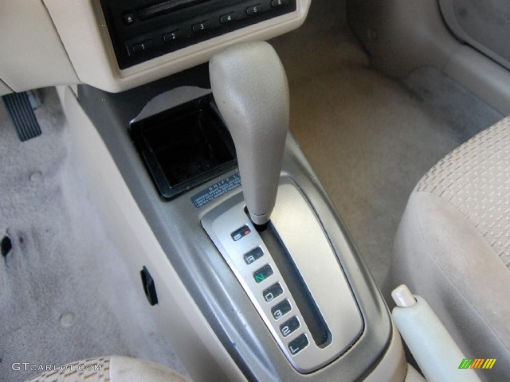 2002 Lancer ES - Coronado Sand Metallic / Tan photo #21