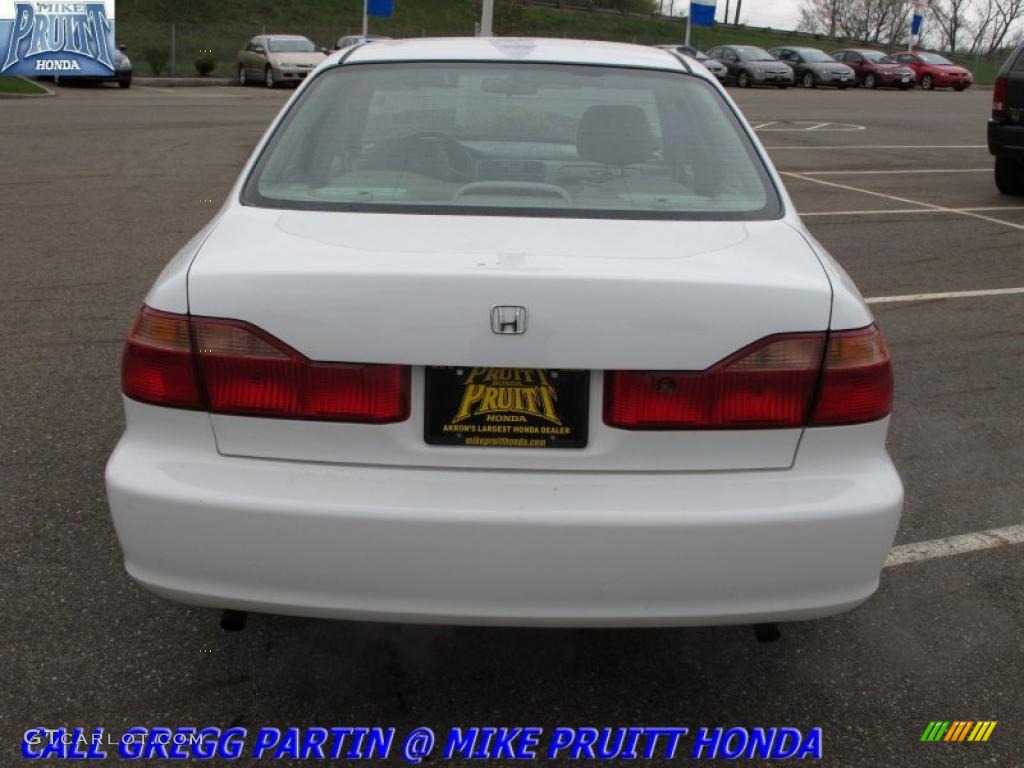 2000 Accord EX V6 Sedan - Taffeta White / Ivory photo #8