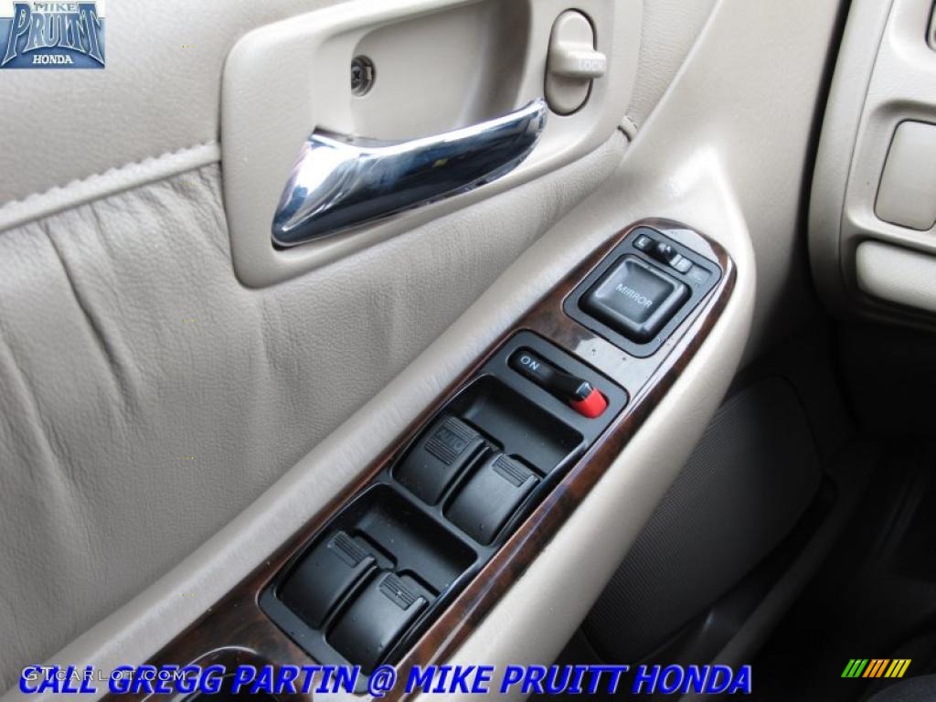 2000 Accord EX V6 Sedan - Taffeta White / Ivory photo #18