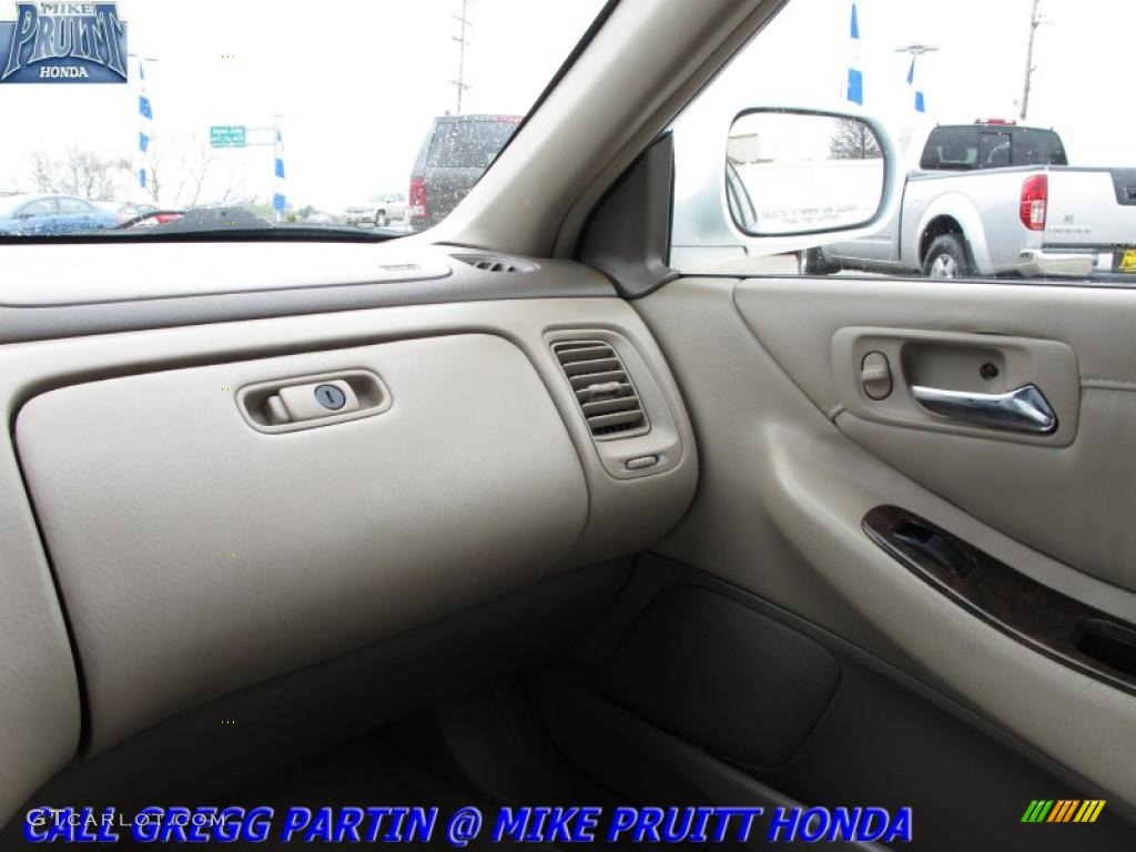 2000 Accord EX V6 Sedan - Taffeta White / Ivory photo #22