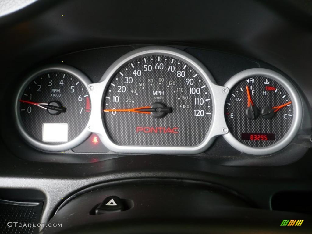 2004 Aztek  - Summit White / Dark Gray photo #22