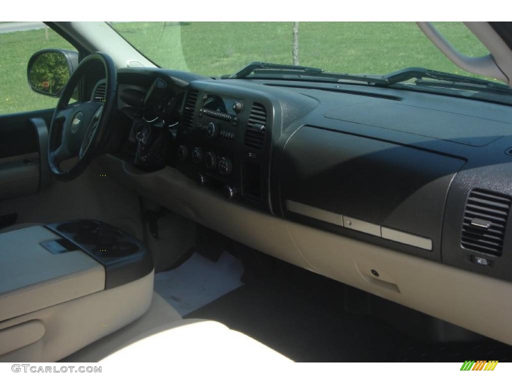 2007 Silverado 1500 LT Z71 Regular Cab 4x4 - Desert Brown Metallic / Light Cashmere/Ebony Black photo #16