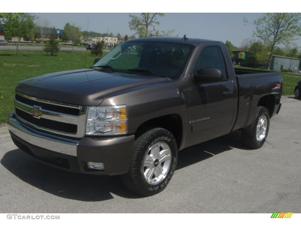 2007 Silverado 1500 LT Z71 Regular Cab 4x4 - Desert Brown Metallic / Light Cashmere/Ebony Black photo #19