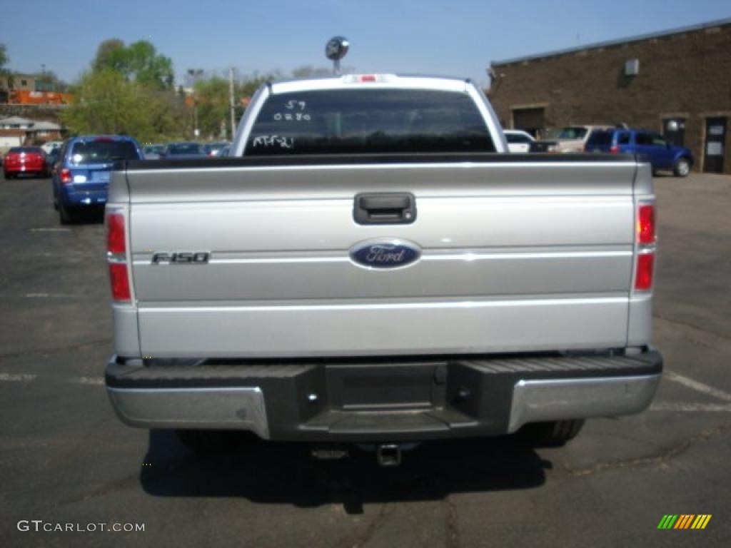 2010 F150 XLT SuperCab 4x4 - Ingot Silver Metallic / Medium Stone photo #4