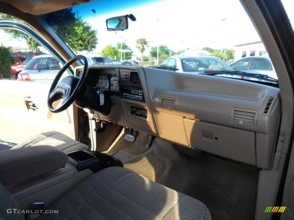 1994 Explorer Sport 4x4 - Deep Emerald Green Metallic / Tan photo #15