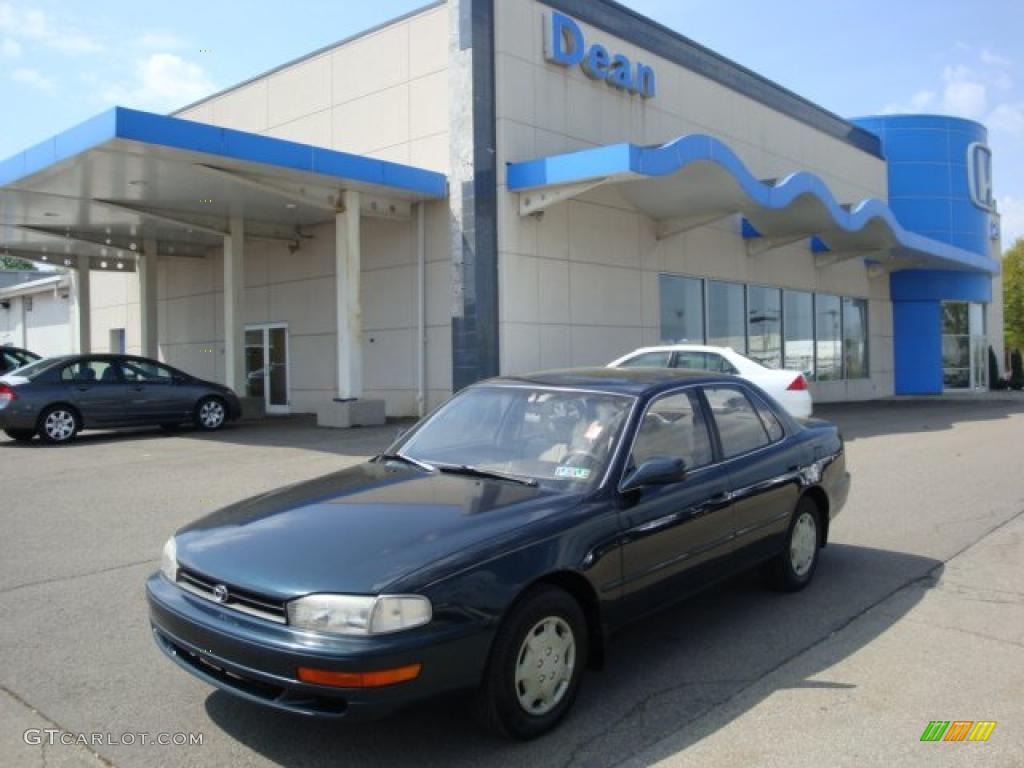 1994 Camry LE Sedan - Dark Emerald Pearl / Beige photo #1