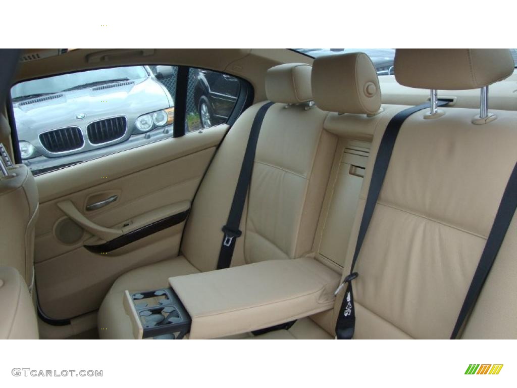 2006 3 Series 330i Sedan - Alpine White / Beige photo #13