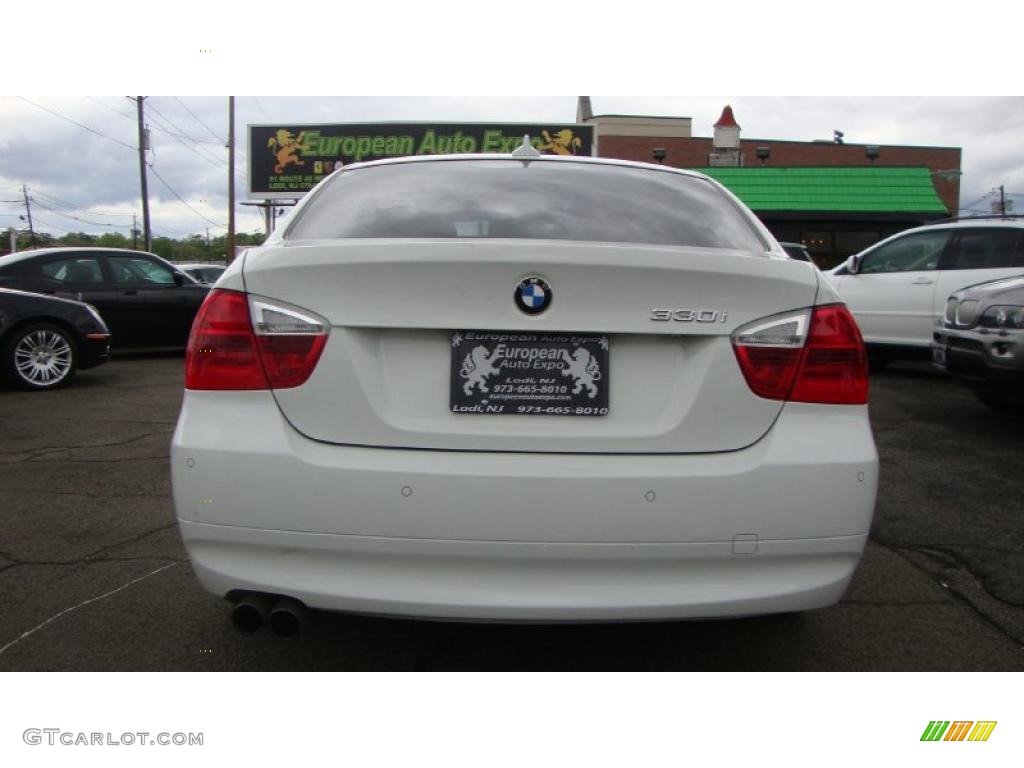 2006 3 Series 330i Sedan - Alpine White / Beige photo #22