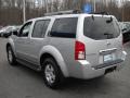 2006 Silver Lightning Metallic Nissan Pathfinder SE 4x4  photo #5