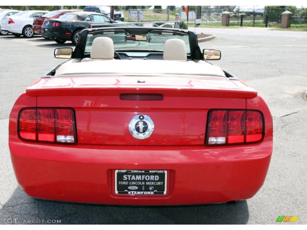 2007 Mustang V6 Premium Convertible - Torch Red / Medium Parchment photo #7
