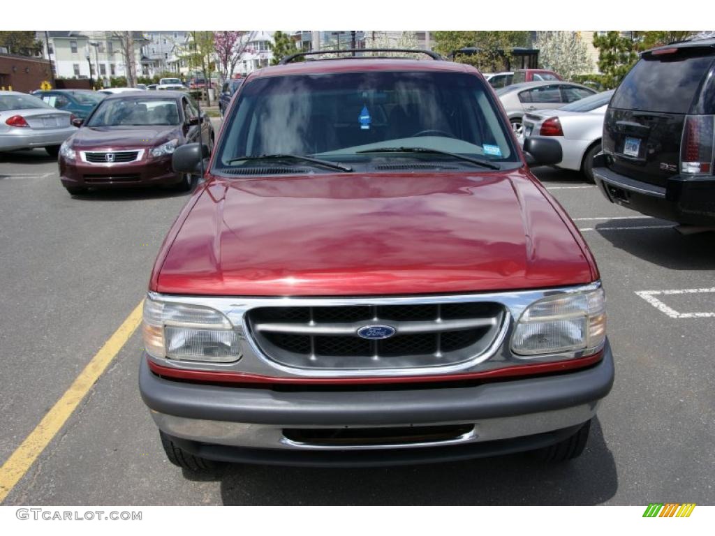 1998 Explorer XLT 4x4 - Toreador Red Metallic / Medium Graphite photo #2