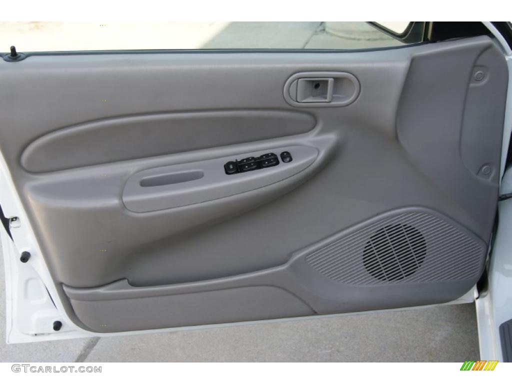 2002 Oxford White Ford Escort SE Sedan 28759482 Photo 12 GTCarLot