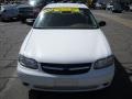 Summit White - Malibu Sedan Photo No. 19