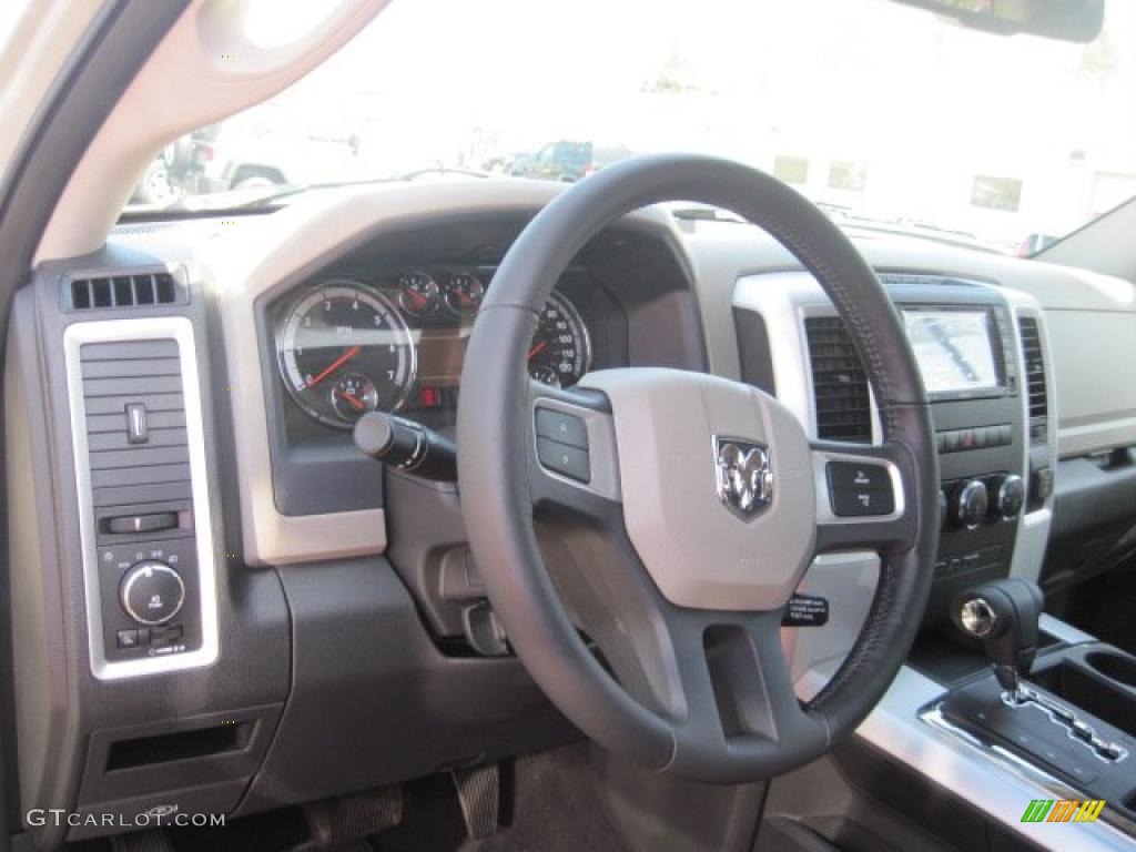 2010 Ram 1500 Big Horn Quad Cab 4x4 - Light Graystone Pearl / Dark Slate/Medium Graystone photo #12