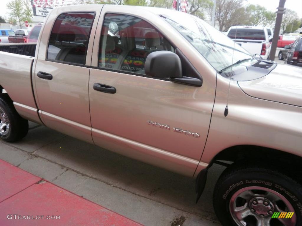 2005 Ram 1500 SLT Quad Cab 4x4 - Light Almond Pearl / Taupe photo #10