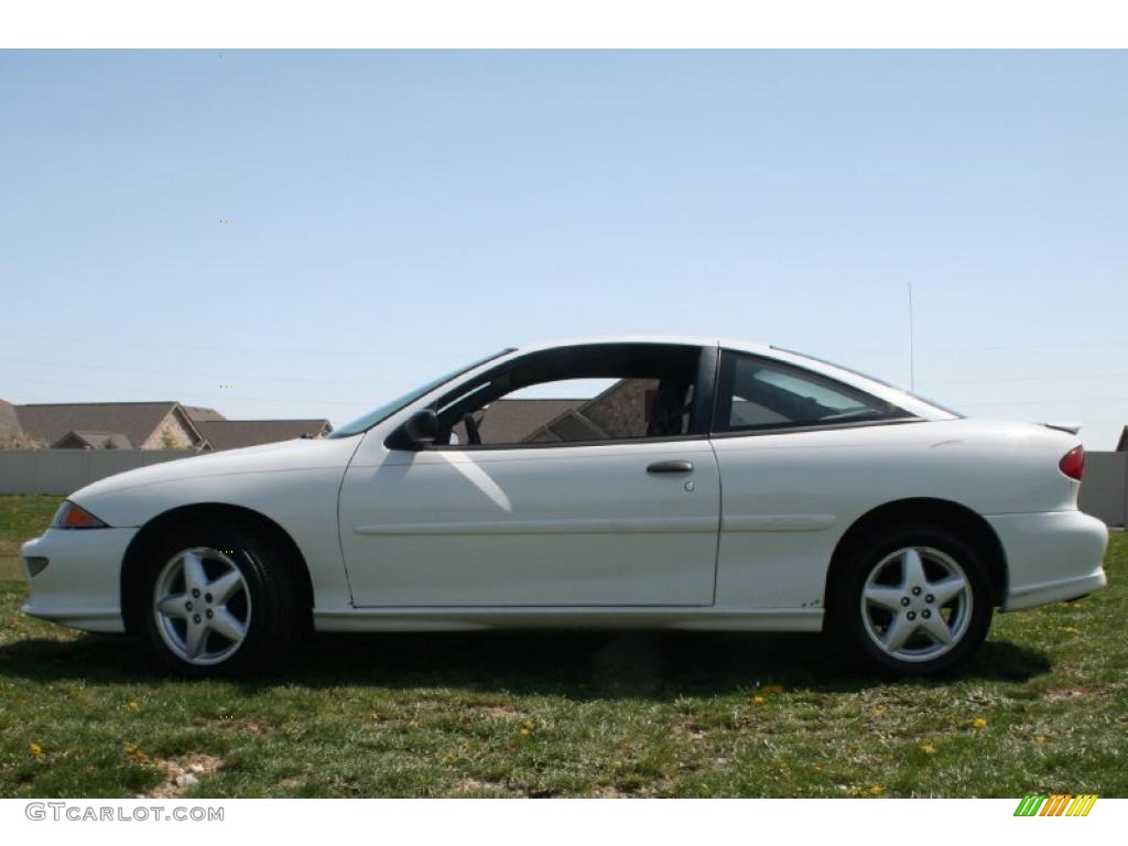 1997 Cavalier Z24 Coupe - Bright White / Graphite photo #2