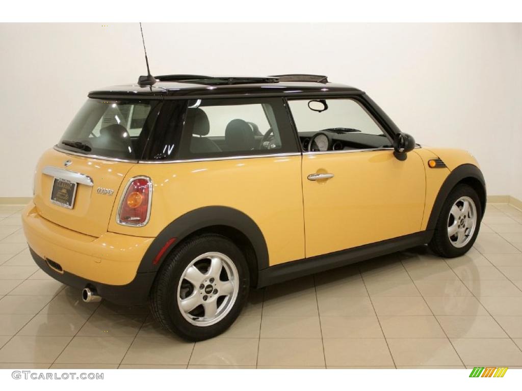 2007 Cooper Hardtop - Mellow Yellow / Grey/Carbon Black photo #7