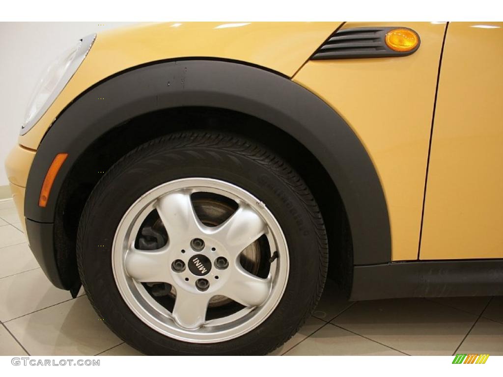 2007 Cooper Hardtop - Mellow Yellow / Grey/Carbon Black photo #30