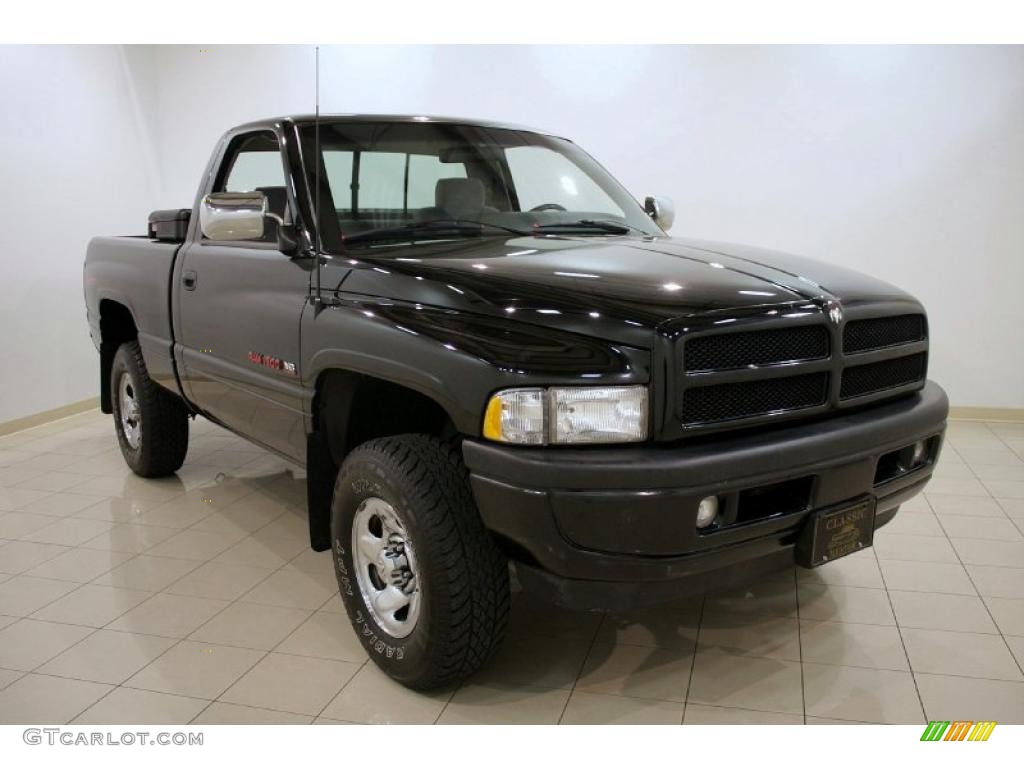 1997 Ram 1500 Sport Regular Cab 4x4 - Black / Mist Gray photo #1