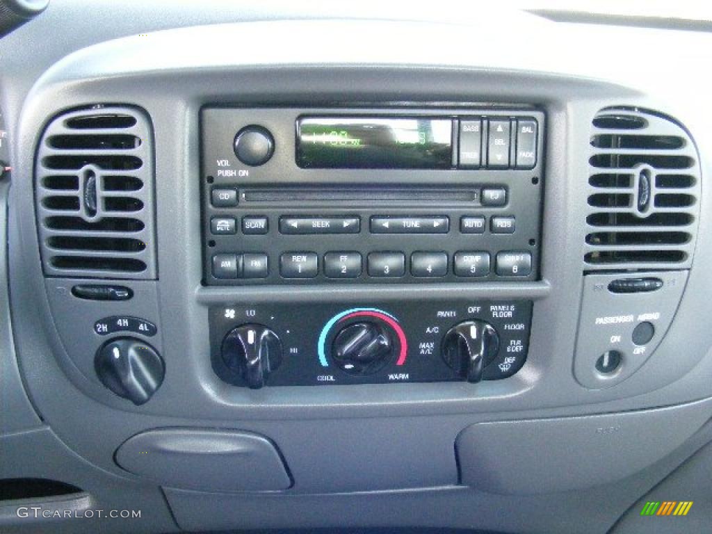 2002 F150 FX4 Regular Cab 4x4 - Silver Metallic / Dark Graphite photo #16