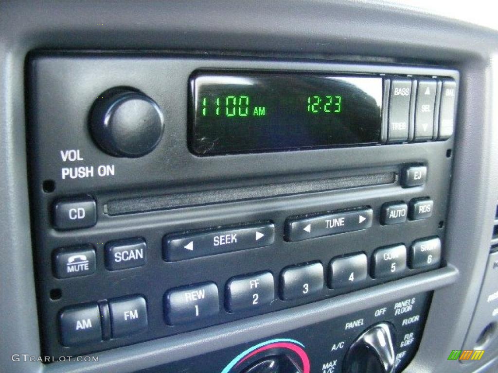 2002 F150 FX4 Regular Cab 4x4 - Silver Metallic / Dark Graphite photo #17