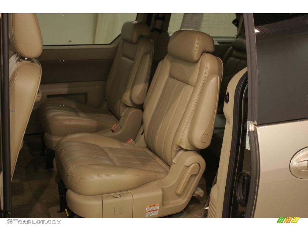 2004 Monterey Premier - Arizona Beige Metallic / Pebble photo #23